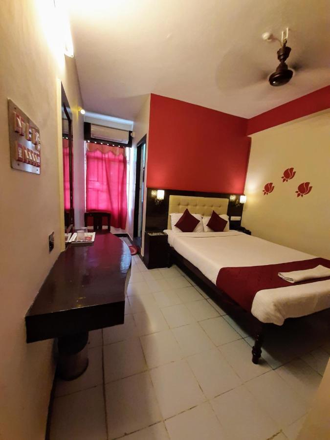 Ravi Krishna Inn Pondicherry Exterior foto
